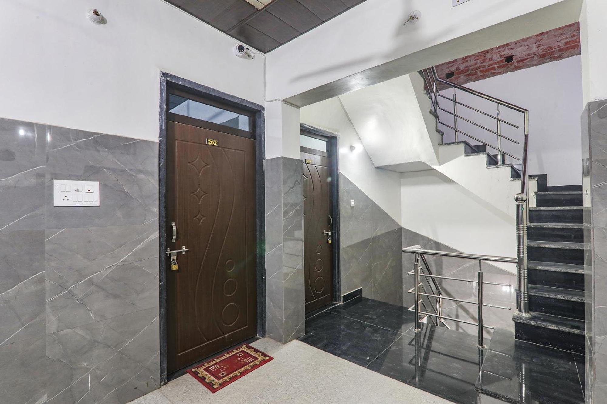 Fabexpress Milan Palace Ayodhya Buitenkant foto